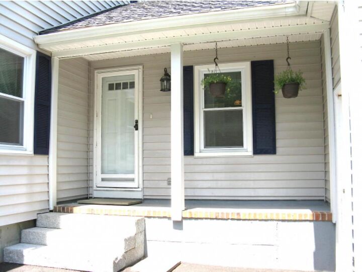Property Photo:  2 Fox Run Drive  NH 03301 