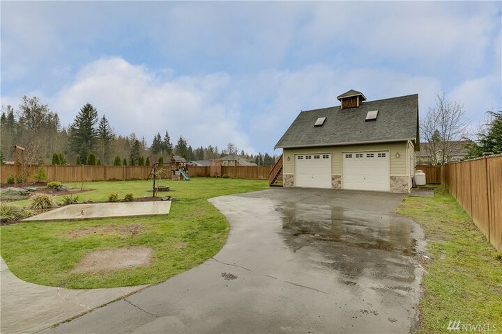 Property Photo:  13833 248th Ave SE  WA 98272 