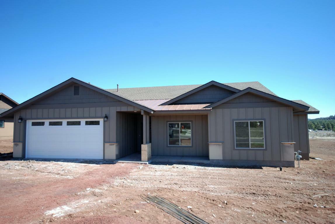 Property Photo:  172 Fairway Drive  AZ 86046 