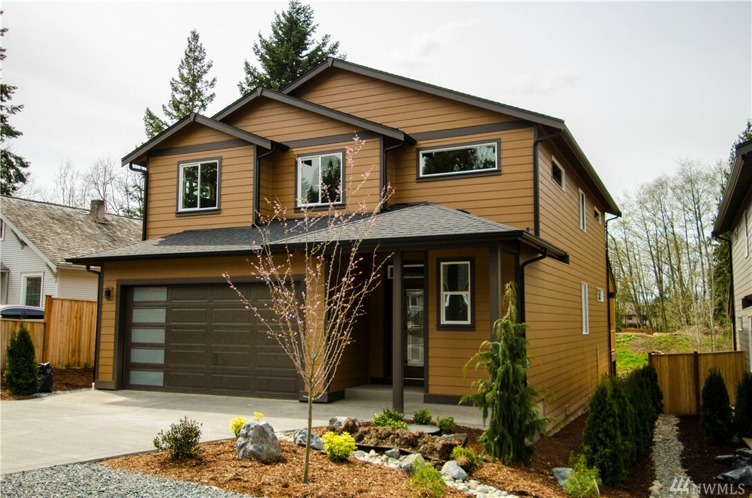 Property Photo: 4408 Forest Dr WA 98203