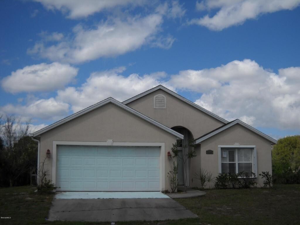 Property Photo:  5100 Cangro Street  FL 32926 
