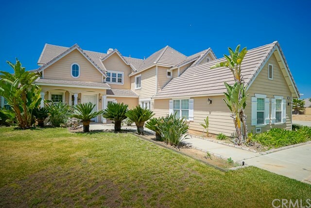 Property Photo:  16233 Heritage Grove Road  CA 92504 