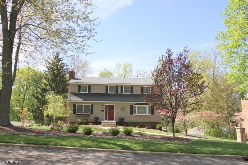 Property Photo:  16 Tall Oaks Rd  NJ 07871 