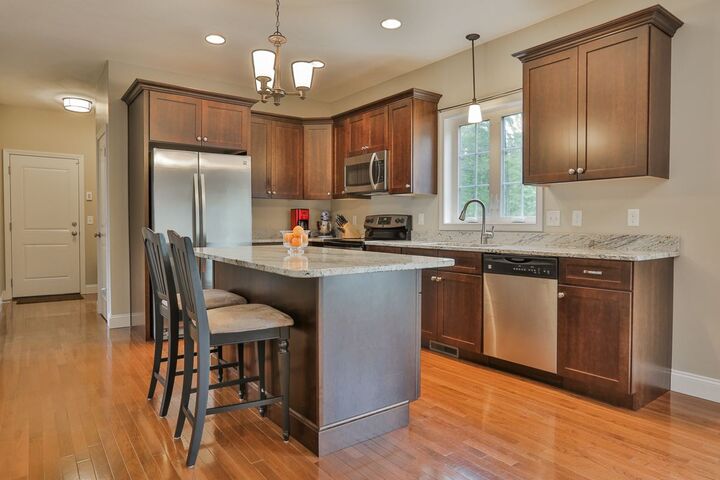 Property Photo:  16 Saddle Hill Drive  NH 03032 