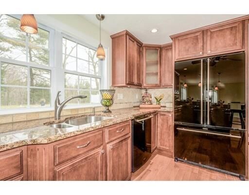 Property Photo:  5 Old Barn Road  MA 01545 