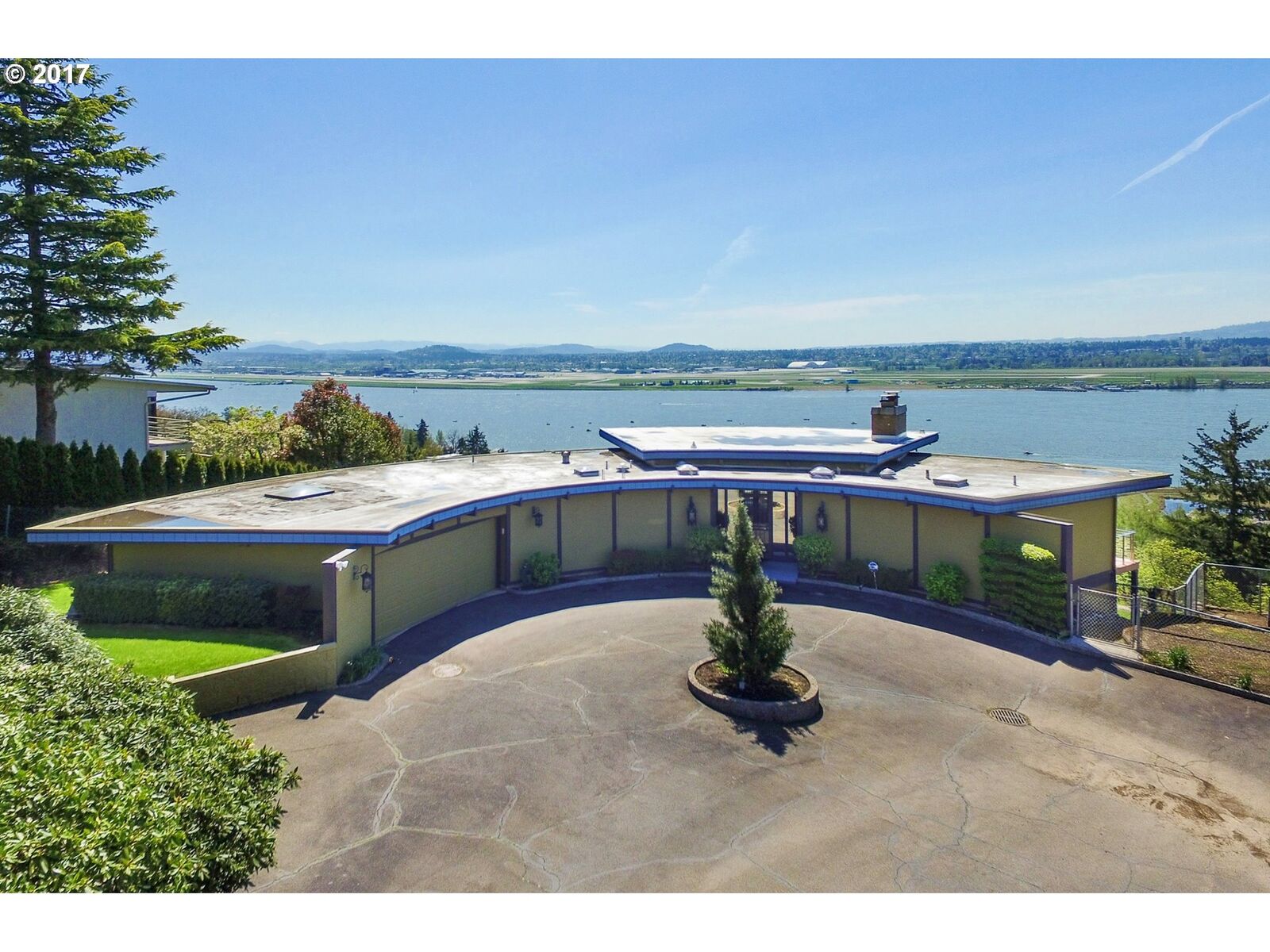 Property Photo: 5727 Buena Vista Dr WA 98661