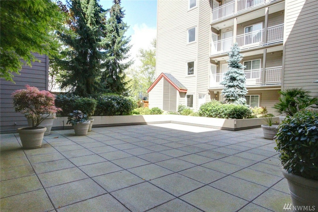 Property Photo:  2425 33rd Ave W 104  WA 98199 