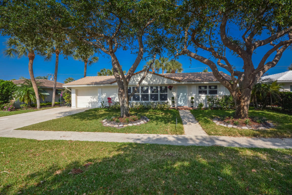 Property Photo:  1026 SW 12th Terrace  FL 33486 