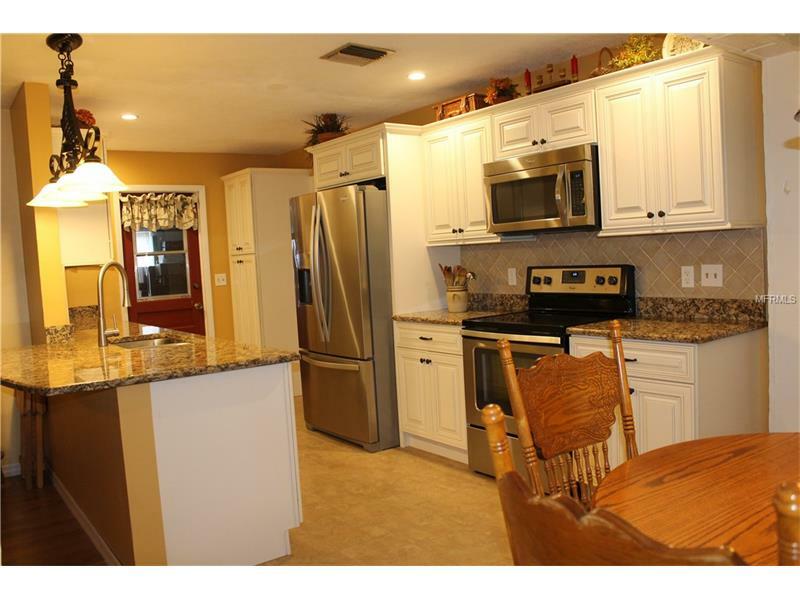Property Photo:  2213 Parkwood Drive  FL 33594 