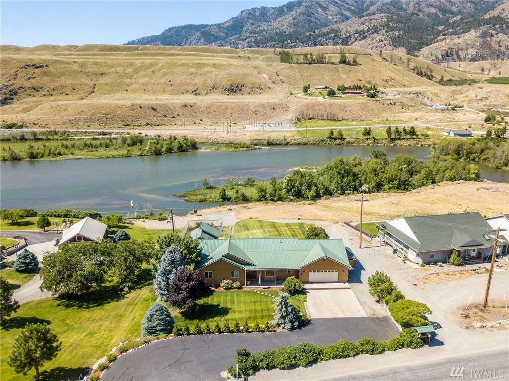 Property Photo: 105 Bill Shaw Rd WA 98846