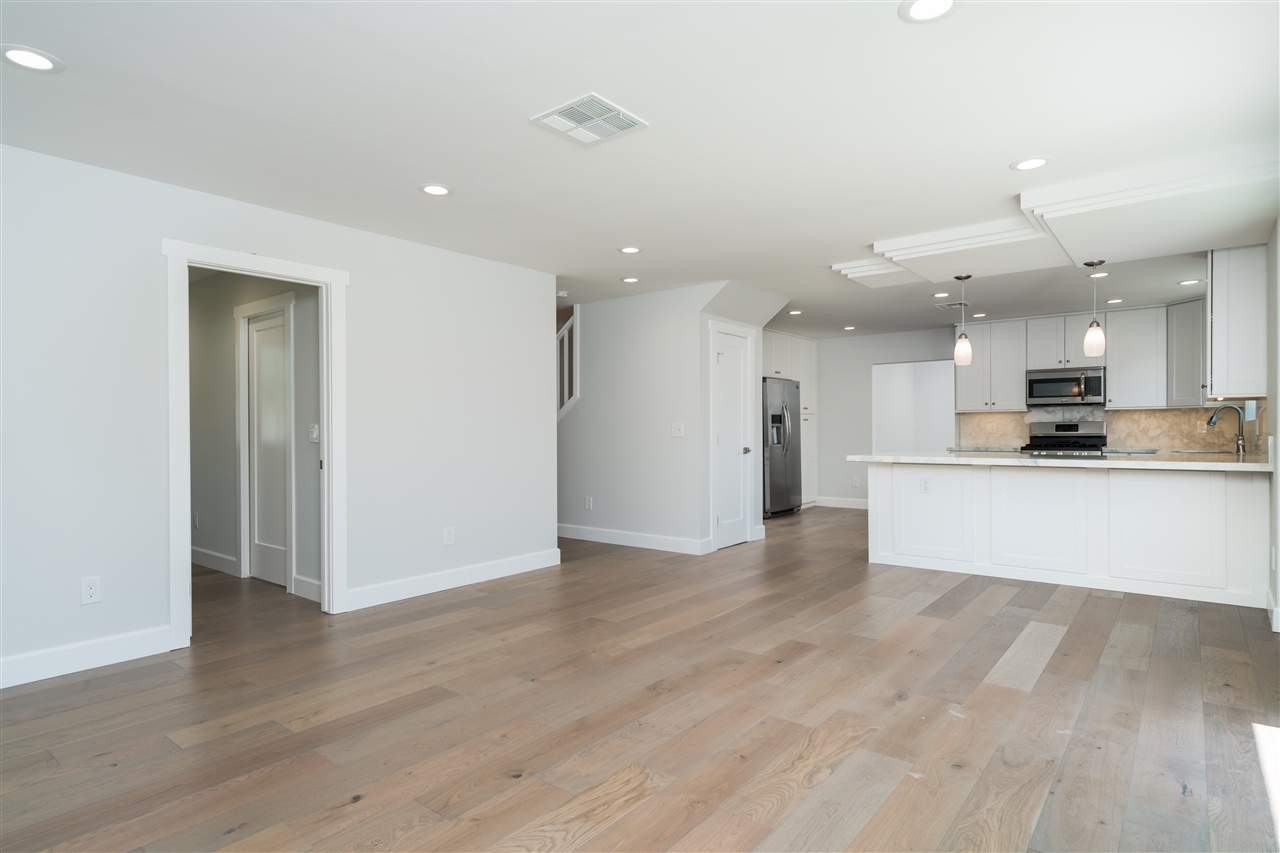 Property Photo: 4795 Crisp Way CA 92117