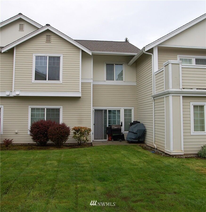 Property Photo: 1522 196th Street SE C-103 WA 98012