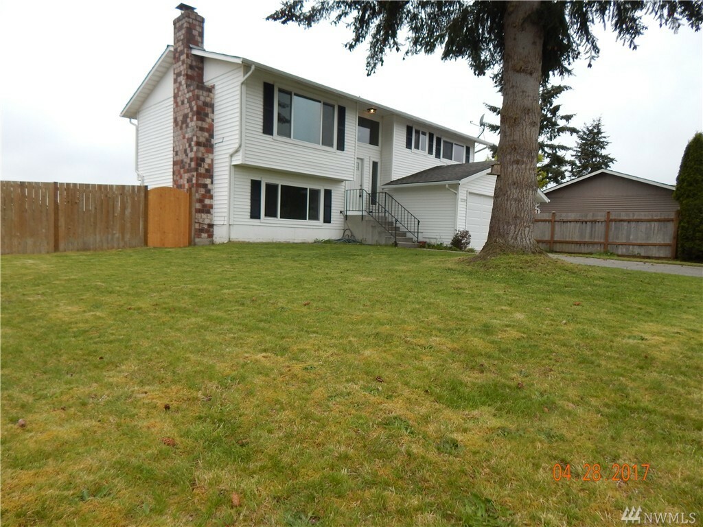 Property Photo:  4228 124th Place NE  WA 98271 