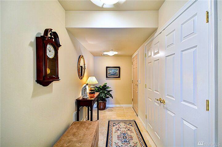 Property Photo:  4535  Providence Place SE 107  WA 98029 