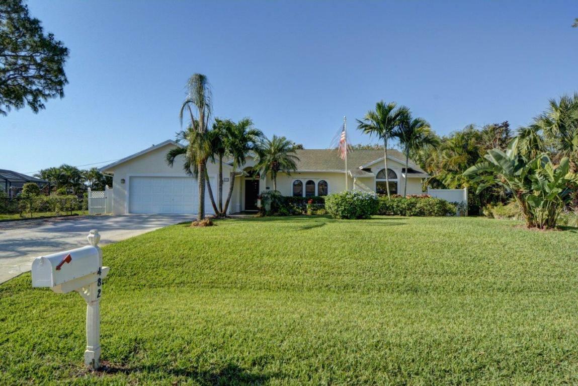 Property Photo:  482 SE Langfield Avenue  FL 34984 