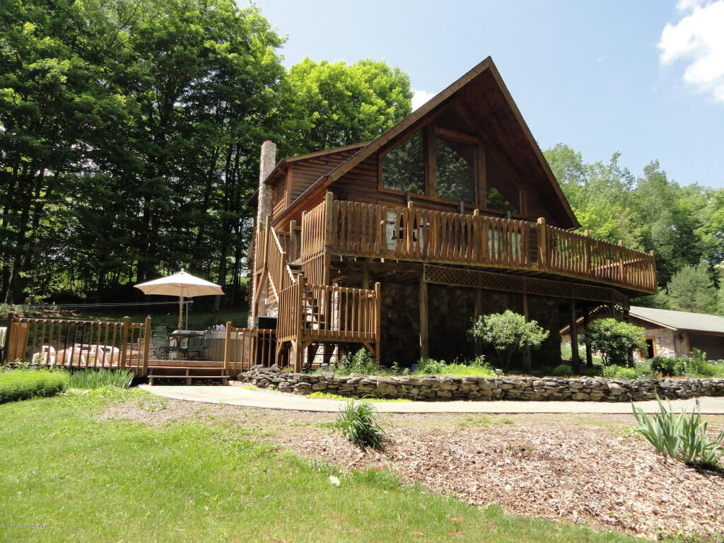Property Photo:  461 Swartz Valley Road  PA 18444 