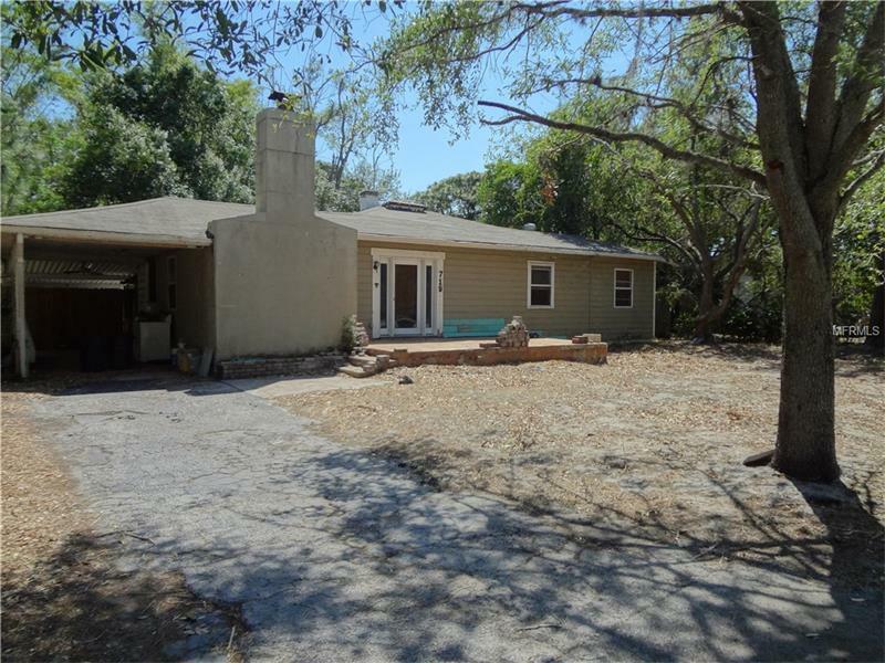 Property Photo:  719 Riverside Drive  FL 34689 