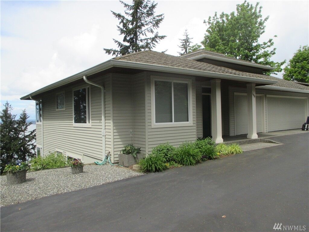 Property Photo:  108 Morey Ave  WA 98225 
