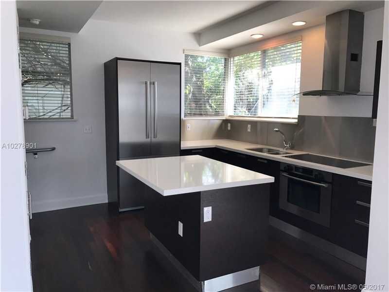 Property Photo: 835 Michigan Ave 7 FL 33139