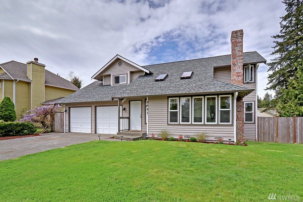 Property Photo: 5421 170th Place SW WA 98037