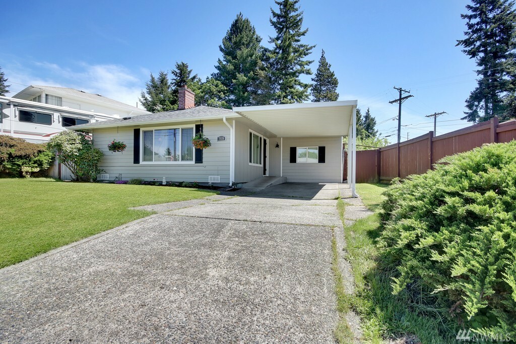 Property Photo:  7526 Olympus Dr W  WA 98466 