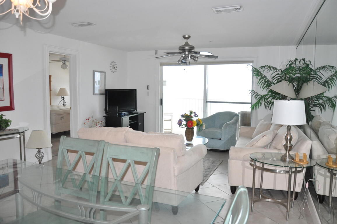 Property Photo: 2900 Scenic Highway 98 Unit 306 FL 32541