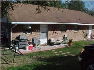 Property Photo:  610 Lee Avenue  FL 32539 
