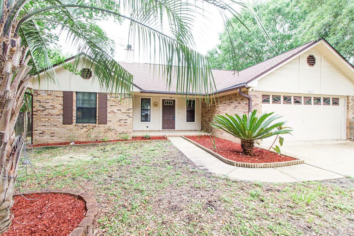 Property Photo:  303 Sheldon Court  FL 32539 