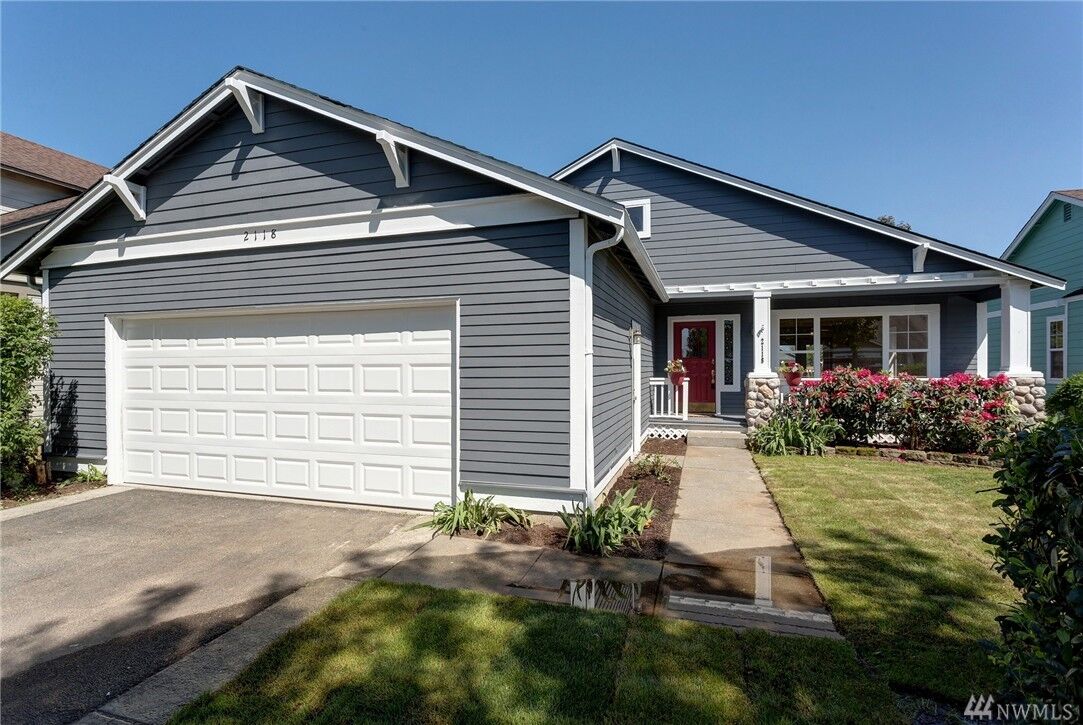 Property Photo:  2118 Cherry St  WA 98264 