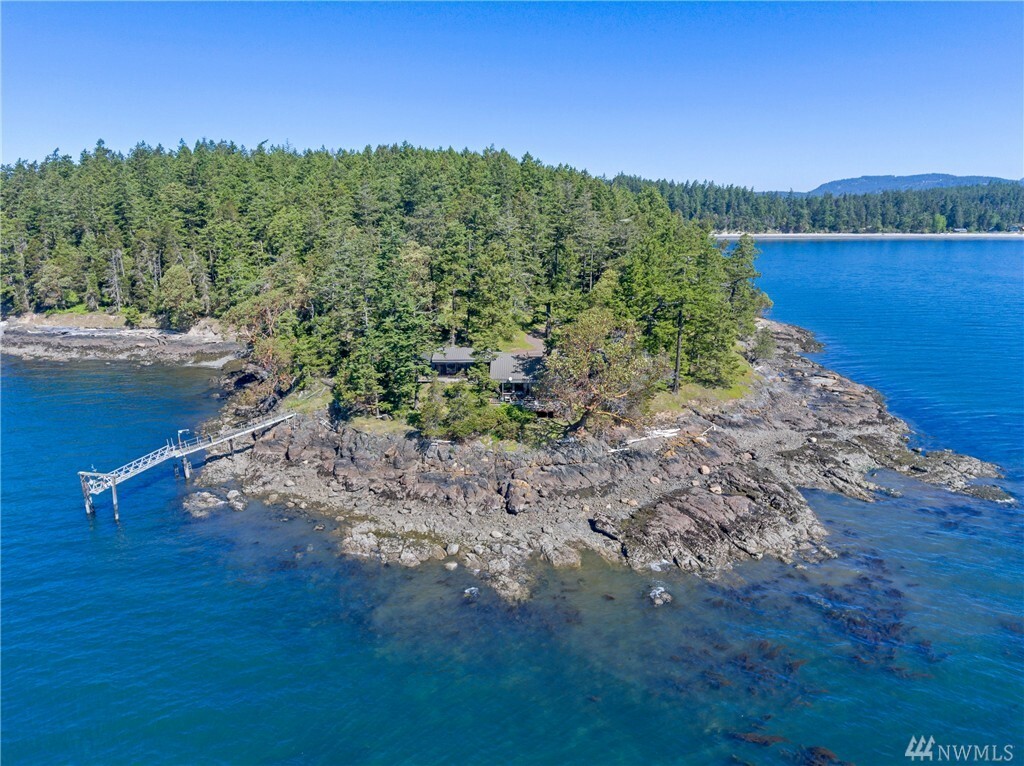 Property Photo:  821 Squaw Bay Rd  WA 98286 