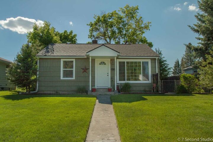 5423 N Cannon St  Spokane WA 99207 photo