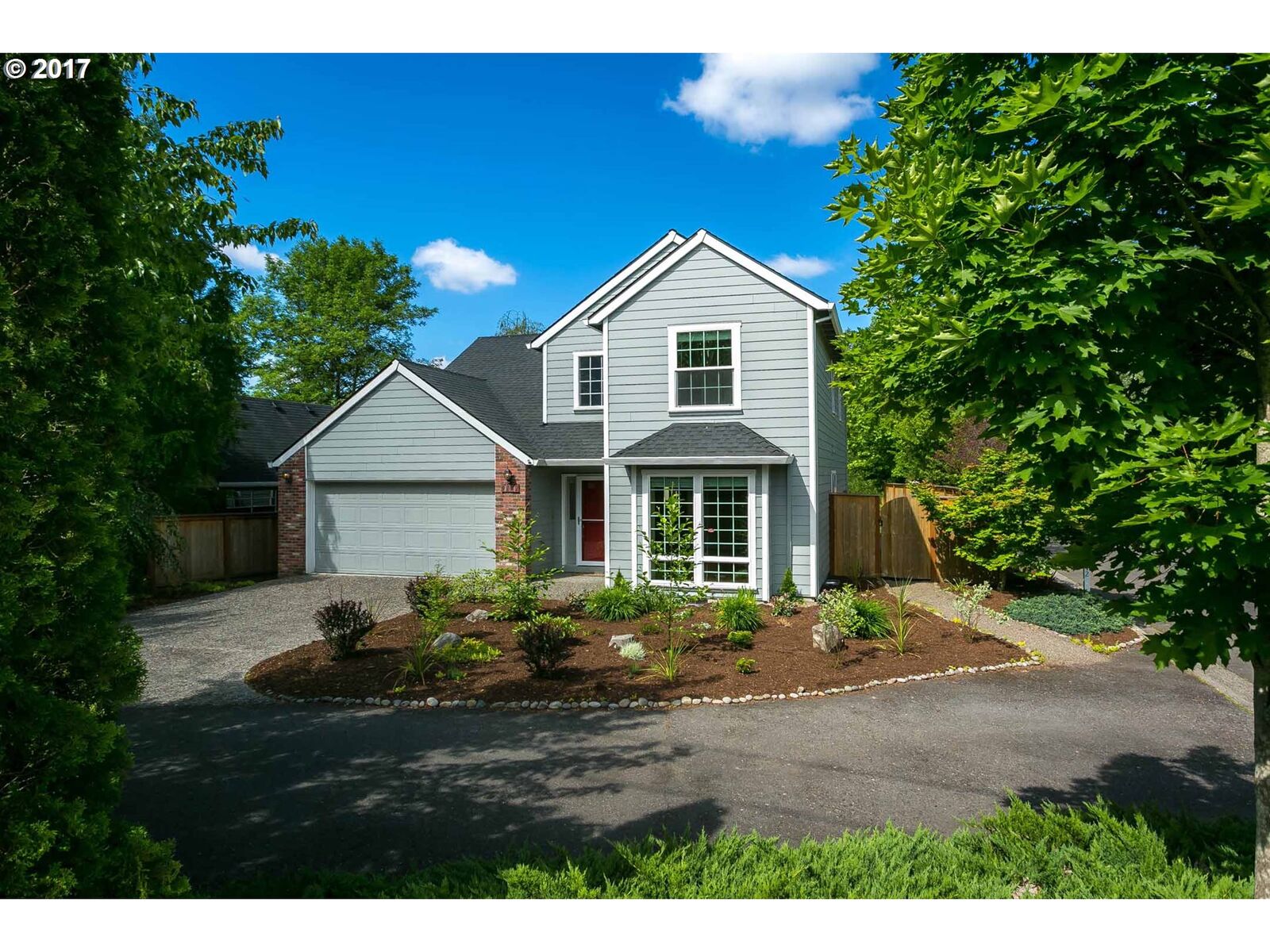 Property Photo: 9142 SW Midea Ct OR 97225