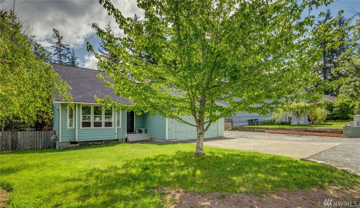 Property Photo: 3878 Levitt St WA 98226