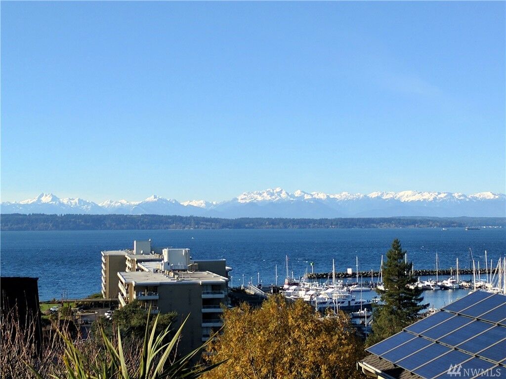 Property Photo:  3624 NW 65th Ct  WA 98117 