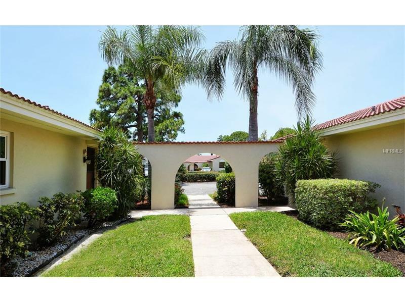 Property Photo:  2279 Pueblo Lane V-43  FL 34231 