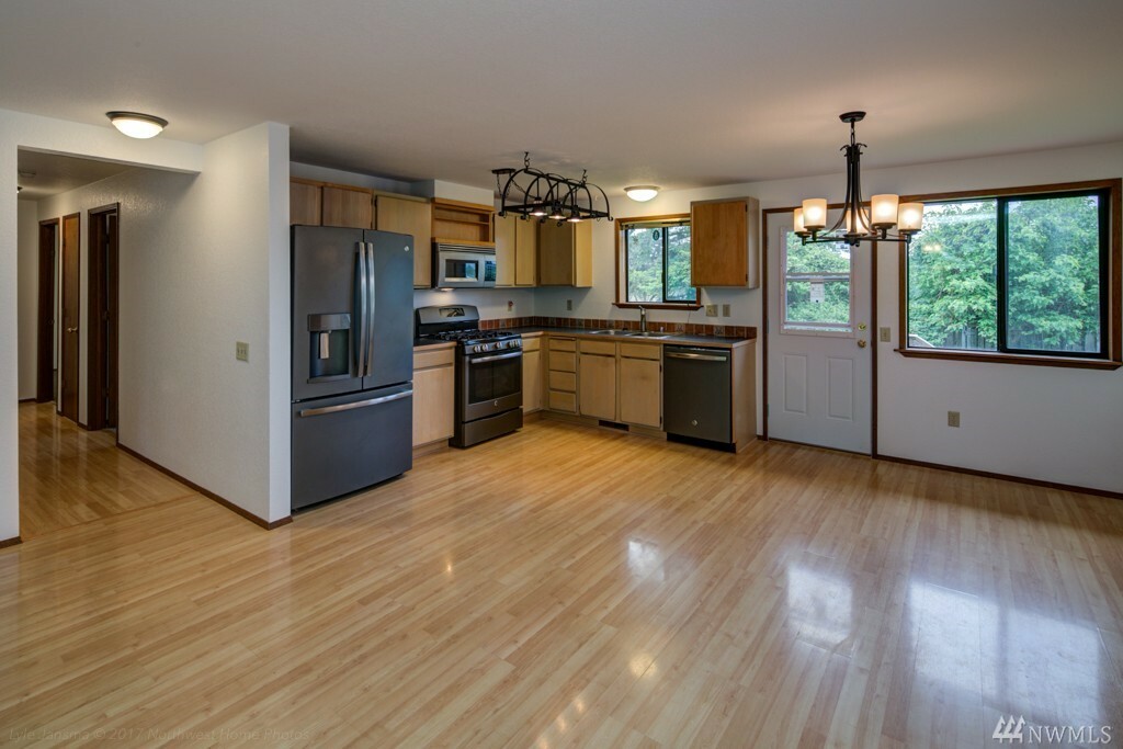 Property Photo: 2317 Kristi Place WA 98248