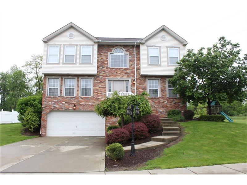 Property Photo:  1000 Sweet Brier Dr  PA 15001 
