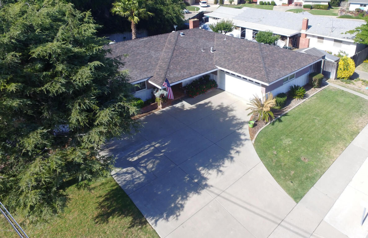 Property Photo:  725 Majestic Drive  CA 93455 