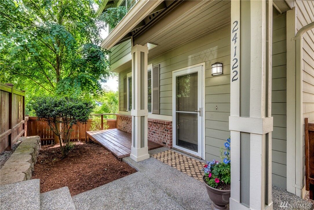 Property Photo:  24122 39th Lane SE  WA 98021 