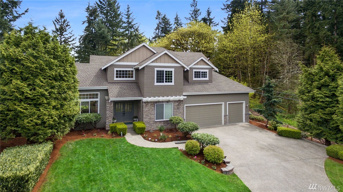Property Photo: 898 168th Place SE WA 98008