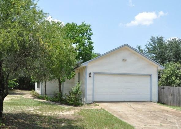 Property Photo:  5810 Lake Drive  FL 32539 