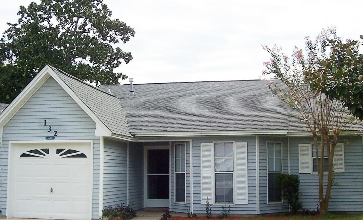 Property Photo:  132 Meadowbrook Court  FL 32578 