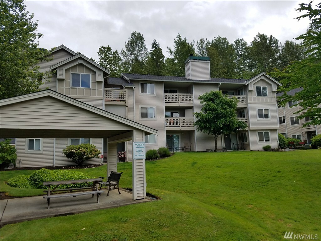 Property Photo:  4200 Smithers Ave C202  WA 98055 