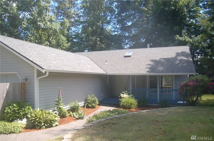 5602 Rosedale St NW  Gig Harbor WA 98335 photo