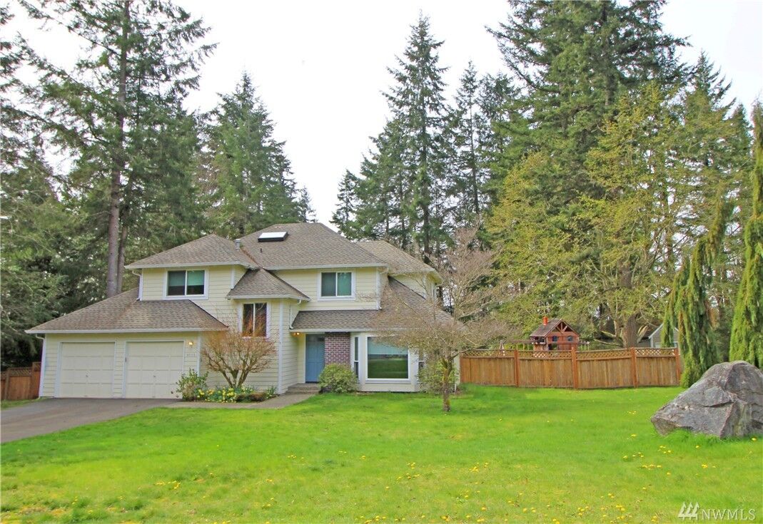 Property Photo:  4958  Lakeview Place SE  WA 98367 