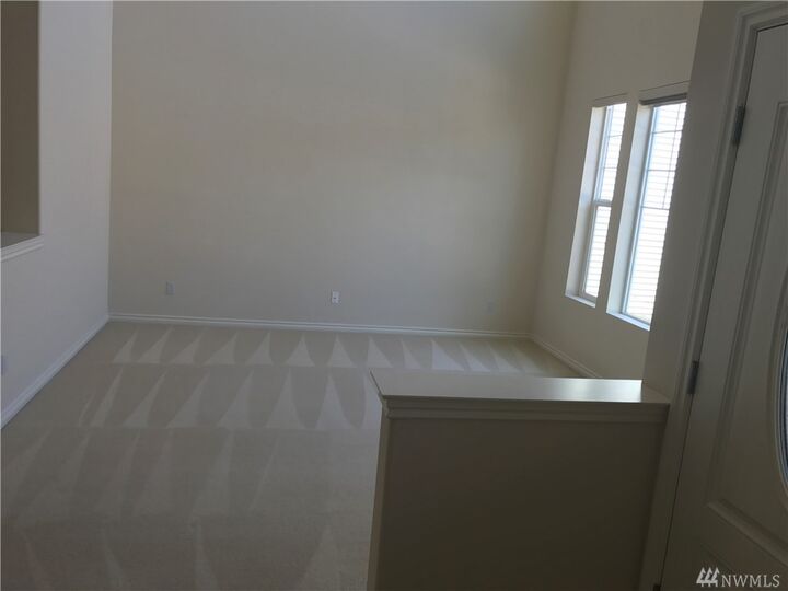 Property Photo:  6635 Montevista Dr SE  WA 98092 