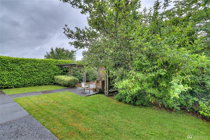 Property Photo: 3425 Harborview Dr WA 98332