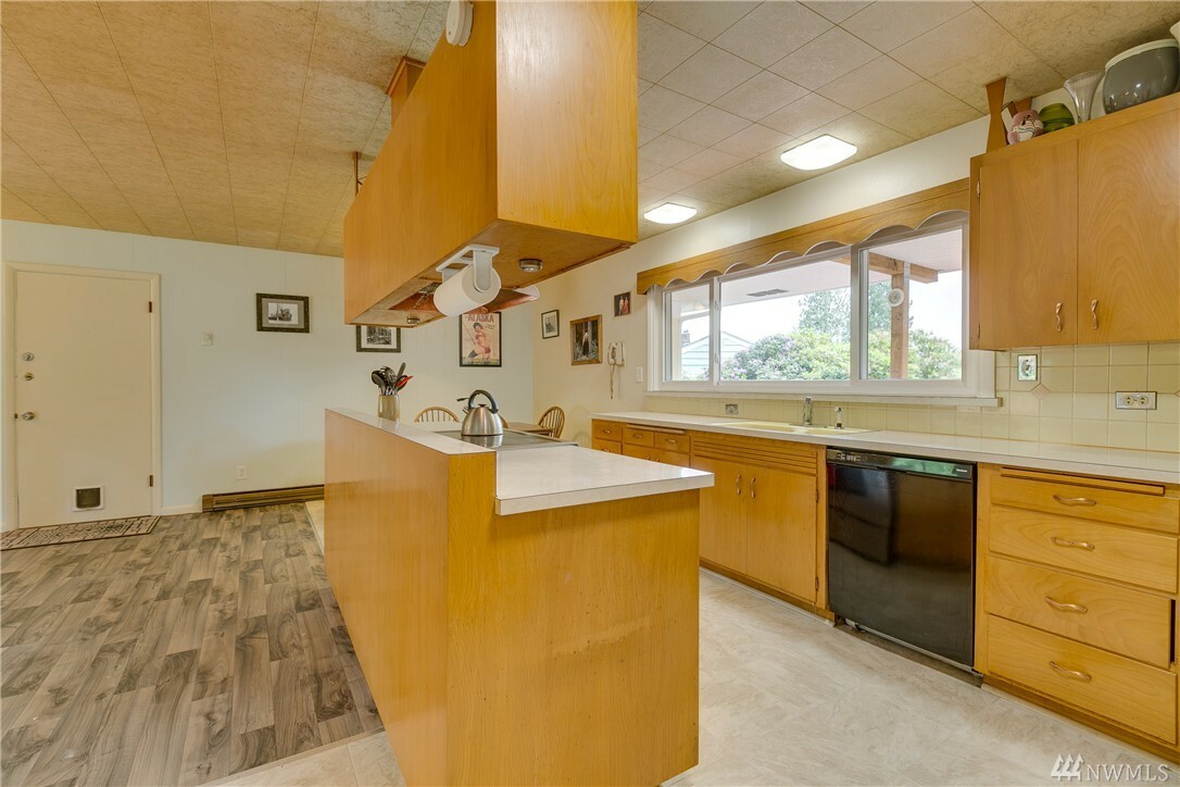 Property Photo:  6912 Columbia Ct  WA 98203 