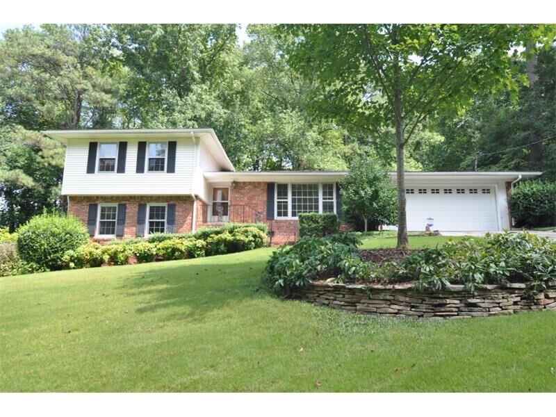 Property Photo:  6585 Wright Circle   30328 