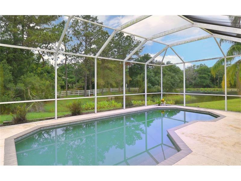 Property Photo: 11218 Primrose Circle FL 34202